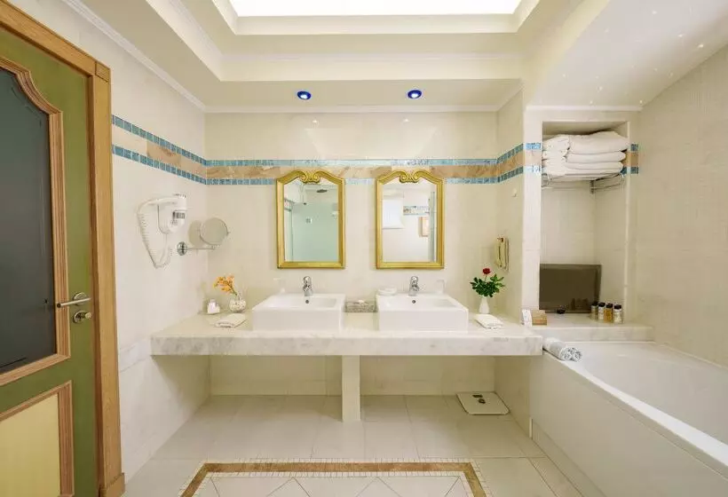 سوییت خانوادگی, Atrium Prestige Thalasso Spa Resort & Villas