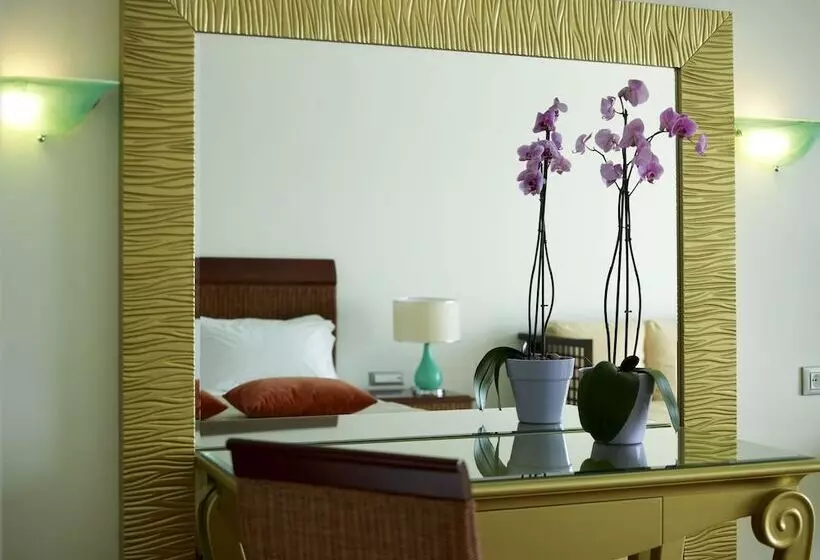 اتاق لوکس با چشمانداز دریا, Atrium Prestige Thalasso Spa Resort & Villas