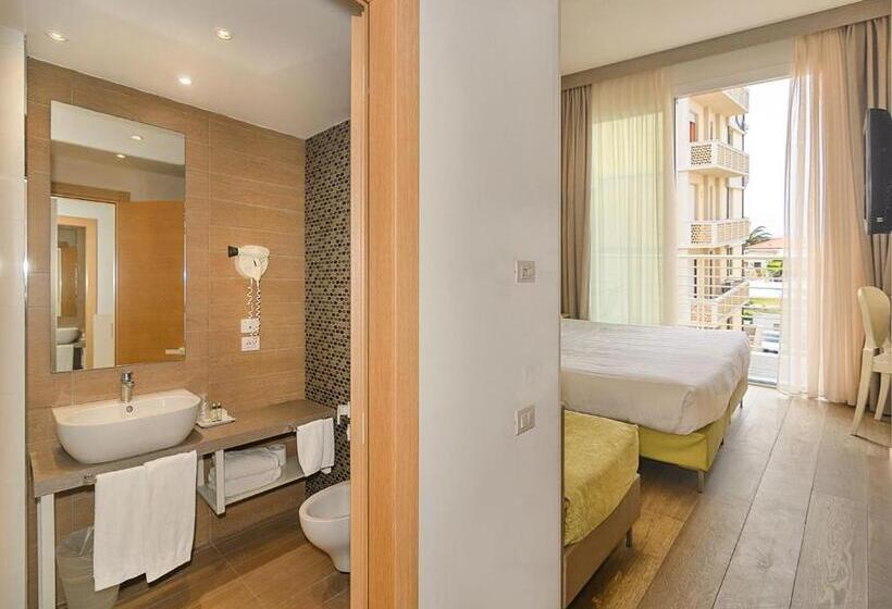 غرفة سوبيريور مطلّة علي البحر, Bracciotti