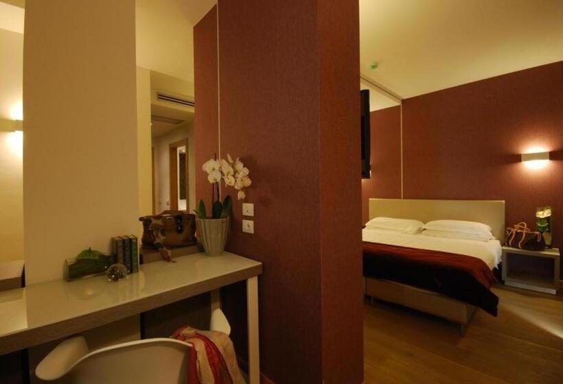 غرفة سوبيريور رباعية, Bracciotti