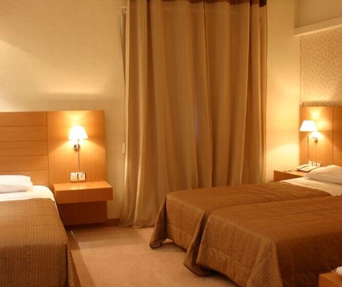 标准三人间, Deves