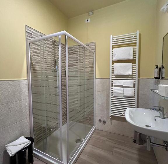 غرفة ديلوكس, Duca Della Corgna