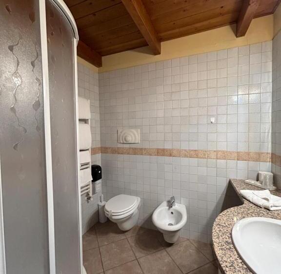 غرفة سوبيريور رباعية, Duca Della Corgna