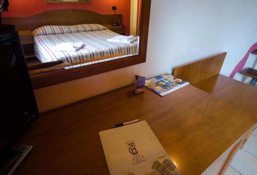Quarto Familiar, Duca Della Corgna