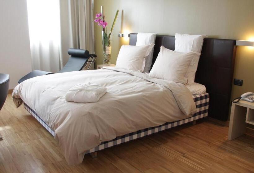 חדר אקזקיוטיב, Euro Hotel Residence