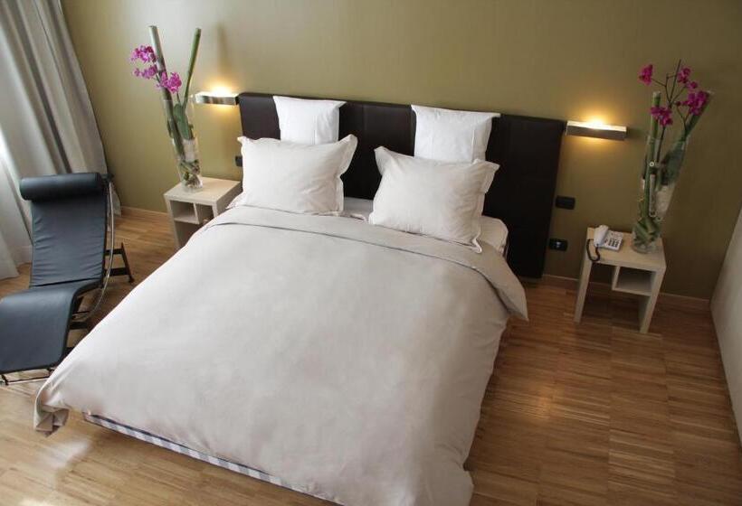 חדר אקזקיוטיב, Euro Hotel Residence