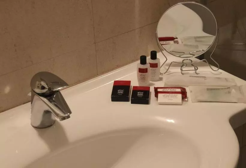 トリプルクラシックルーム, Euro Hotel Residence