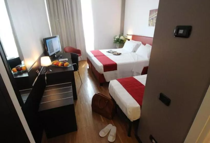 トリプルクラシックルーム, Euro Hotel Residence