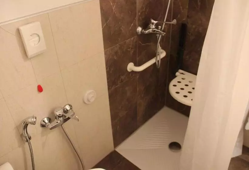 身障者適用スタンダードルーム, Euro Hotel Residence