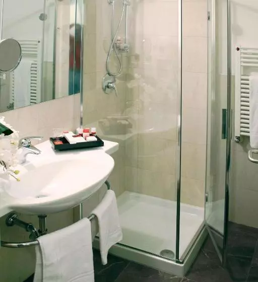 1ベッドルームアパートメントをつなぐ, Euro Hotel Residence