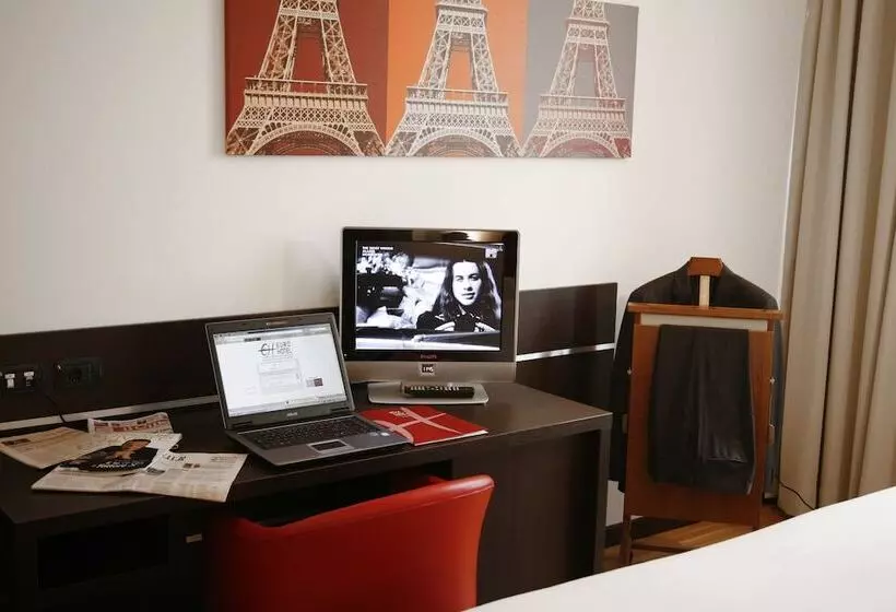 デラックスルーム, Euro Hotel Residence