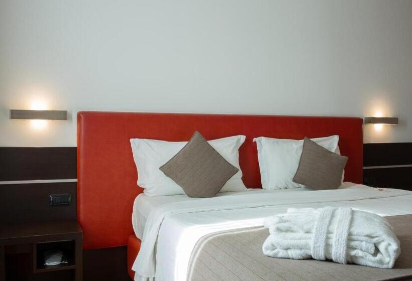 חדר דלוקס, Euro Hotel Residence