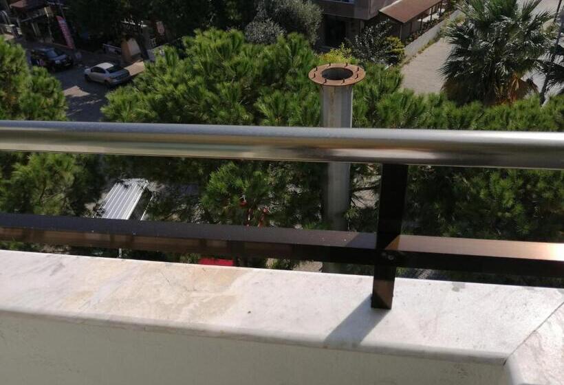 חדר סטנדרט לשלושה, Grand Didyma