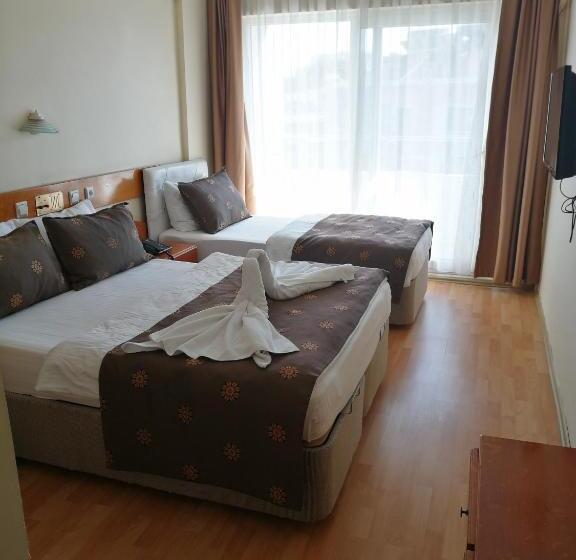 חדר סטנדרט לשלושה, Grand Didyma