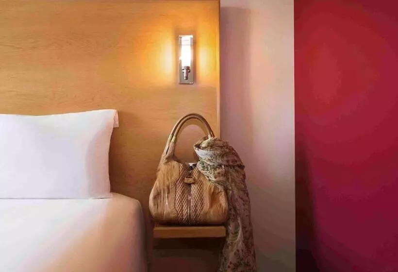 اتاق پرستیژ, Ibis Muscat
