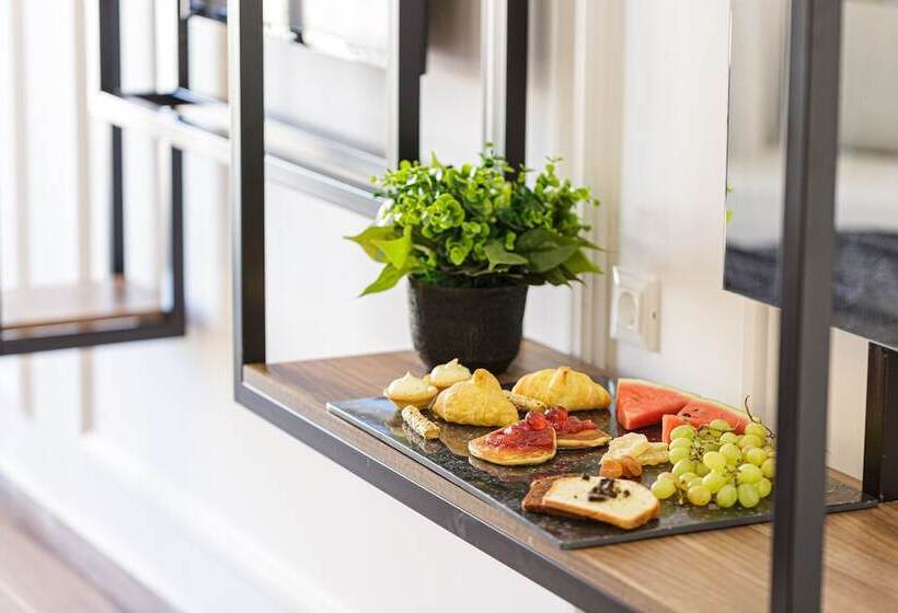 غرفة إقتصادية, Jo An Palace