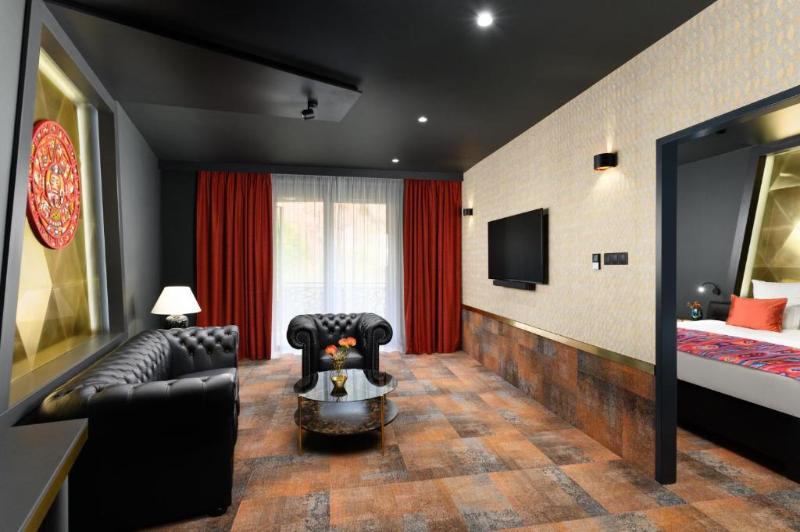 غرفة إقتصادية, Jo An Palace