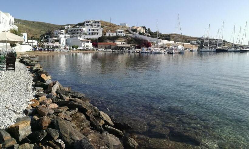 إستوديو ديلوكس, Kythnos Bay