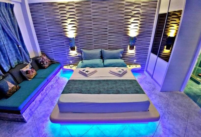 جناح مطلّ علي البحر, Kythnos Bay