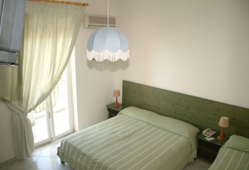 オーシャンビュースタンダードルーム, La Ginestra