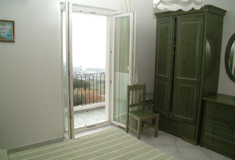 オーシャンビュースタンダードルーム, La Ginestra