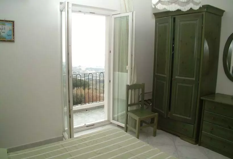 اتاق استاندارد با چشم‌انداز دریا, La Ginestra