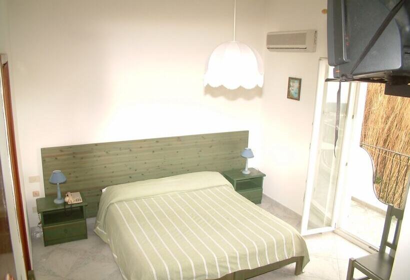 オーシャンビュースタンダードルーム, La Ginestra