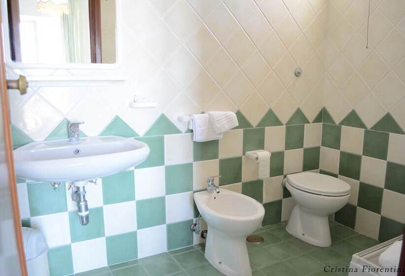 スタンダードトリプルルーム, La Ginestra