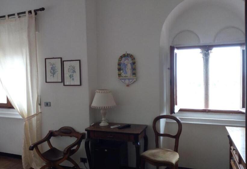 带海景标准四人间, La Velacastello Il Rifugio