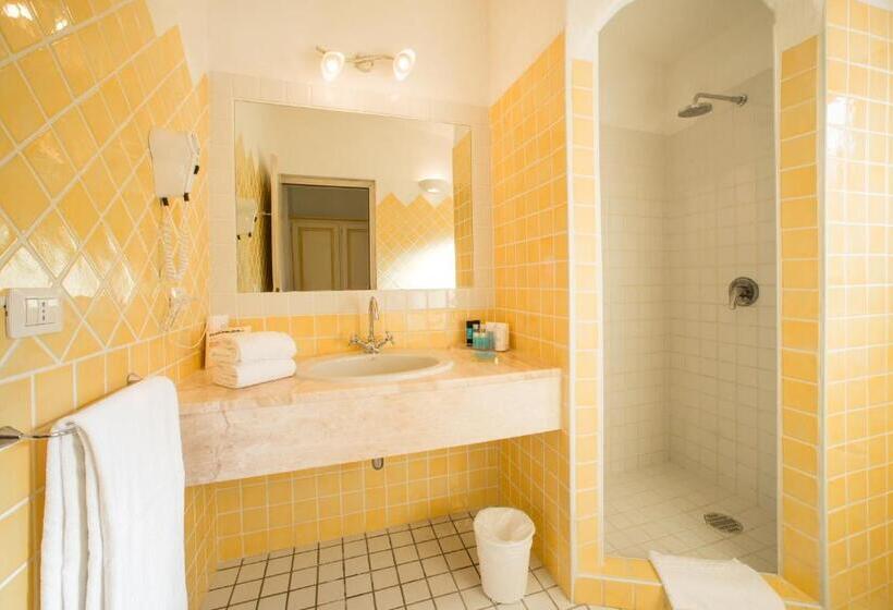 غرفة سوبيريور, Ollastu