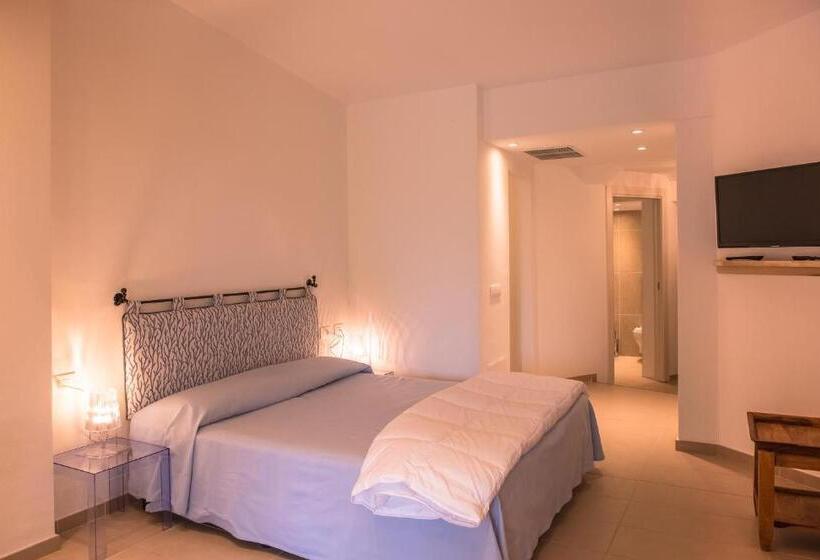 غرفة سوبيريور, Ollastu