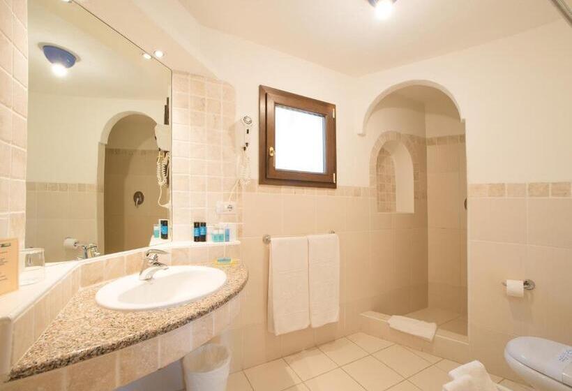 غرفة كلاسيكية مع بلكونة, Ollastu