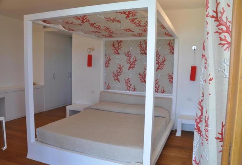 فيلا 5 غرف نوم, Ollastu