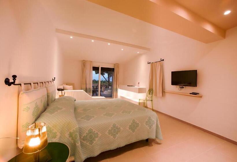 غرفة ديلوكس عائلية, Ollastu