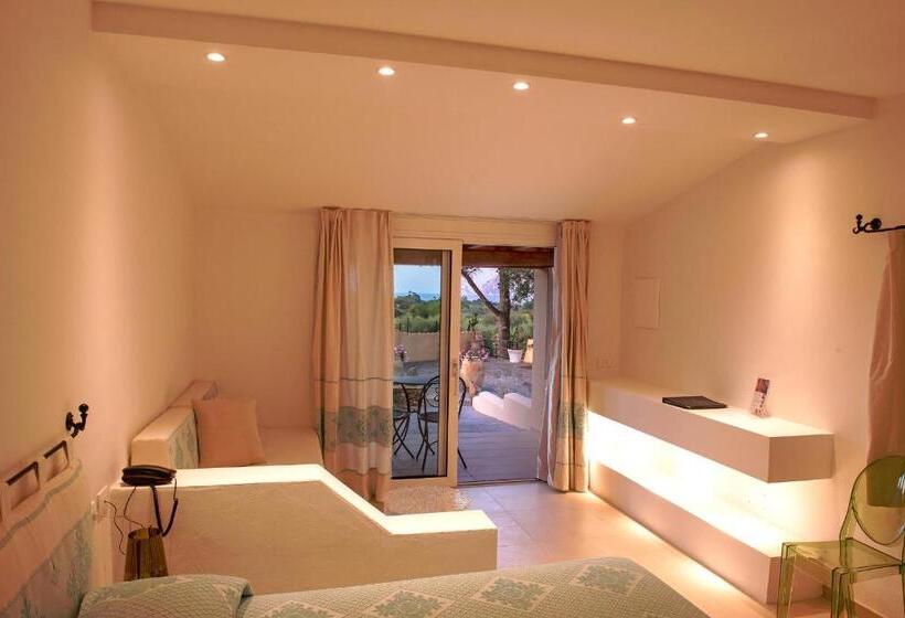 غرفة ديلوكس عائلية, Ollastu