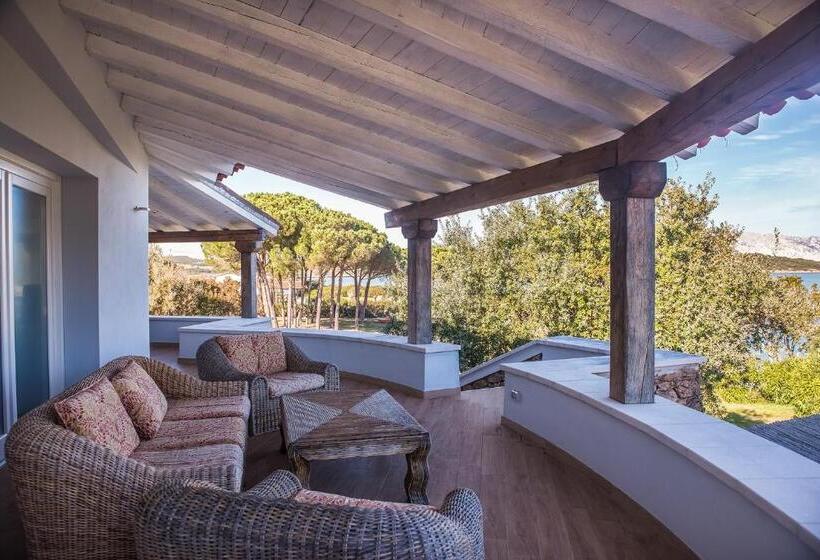 ‫فيلا غرفة نوم واحدة, Ollastu