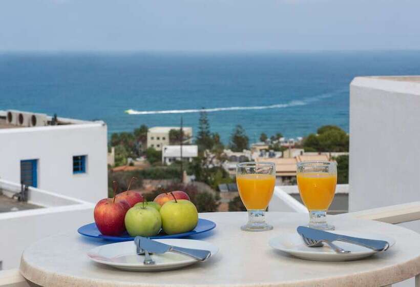 סוויטה נוף לים, Sunshine Village