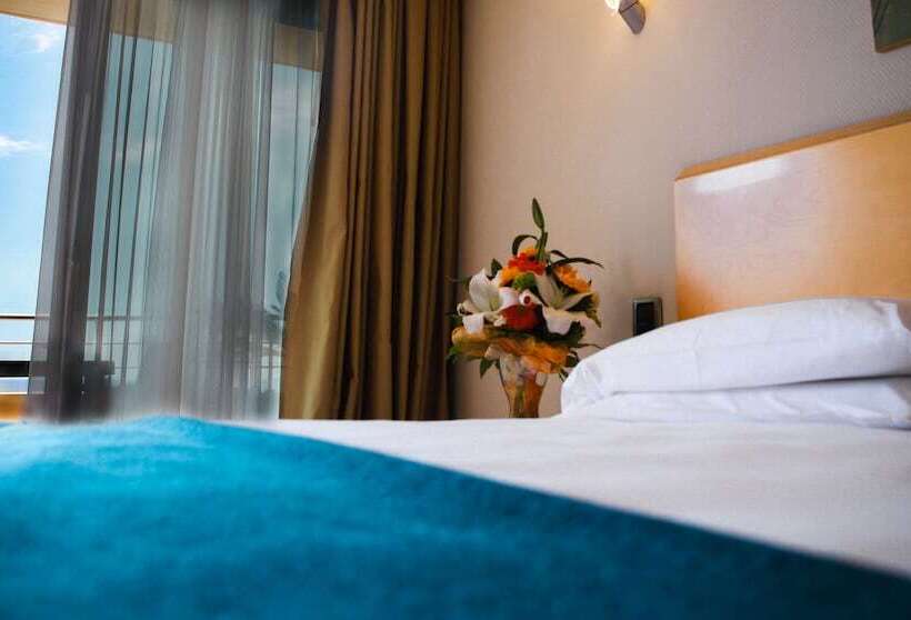 Tengerre Néző Standard Szoba, Taormina Panoramic