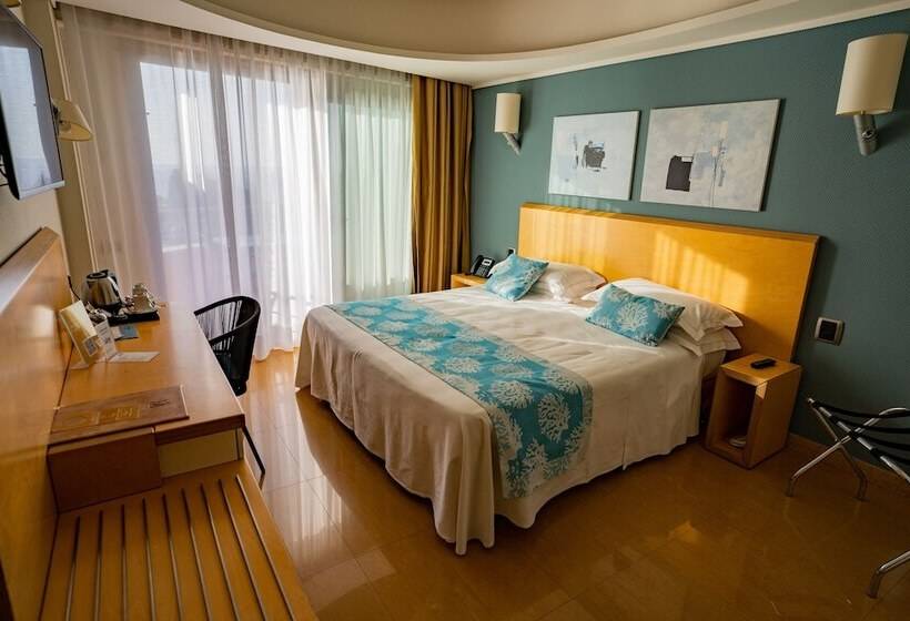 Tengerre Néző Standard Szoba, Taormina Panoramic