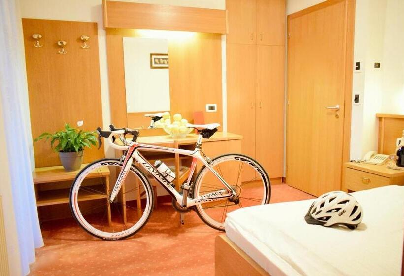 חדר סטנדרט יחיד, Waldheim