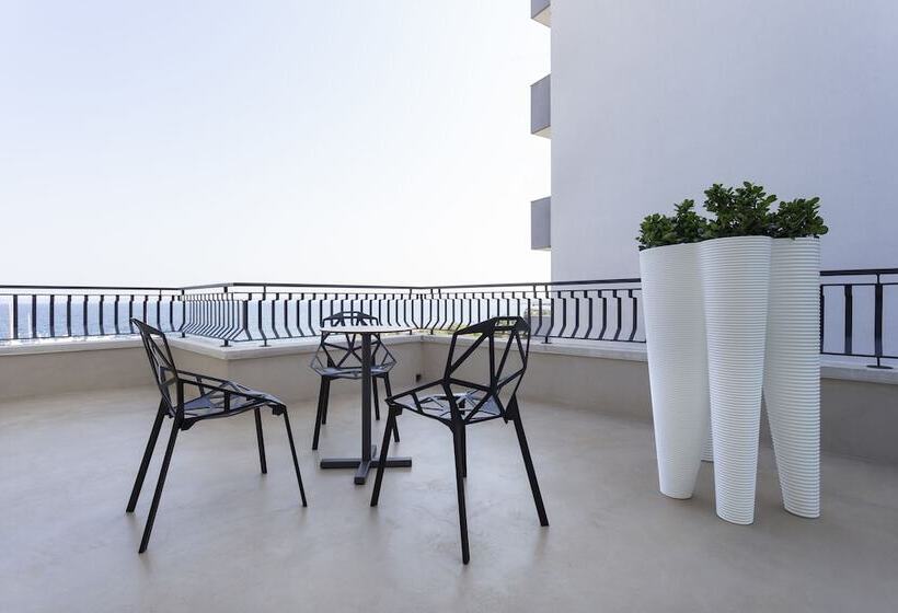 带海景的标准房, Xil