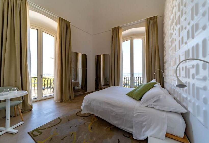 带海景的标准房, Xil