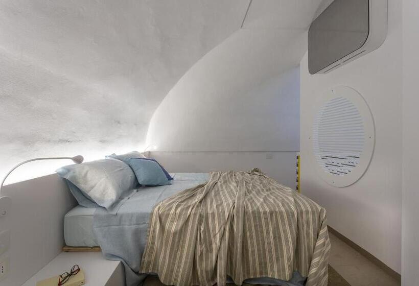 带海景的标准房, Xil