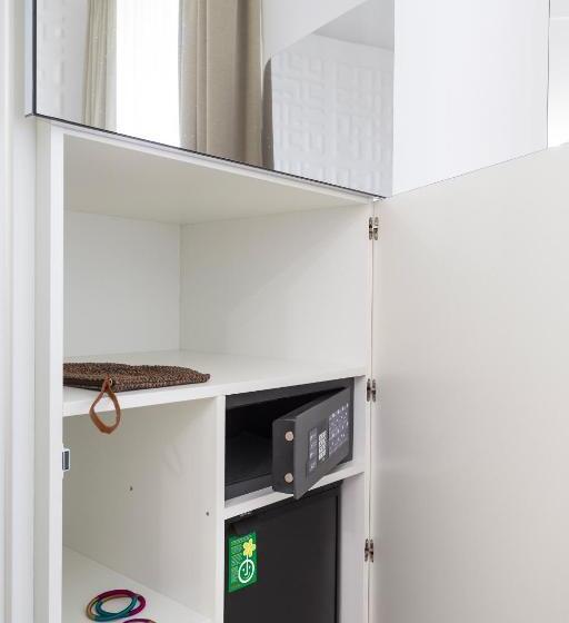 带海景的标准房, Xil