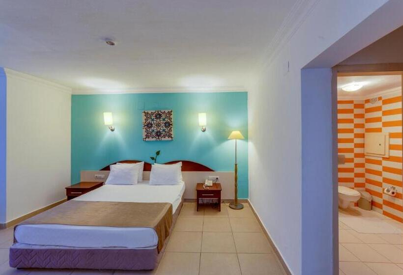 Семейный Номер, Yelken Mandalinci Spa & Wellness Hotel   All Inclusive