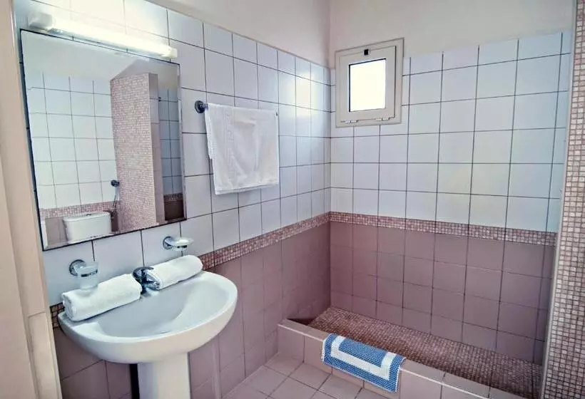 آپارتمان خانوادگی 2 خوابه, Ourania Apartments