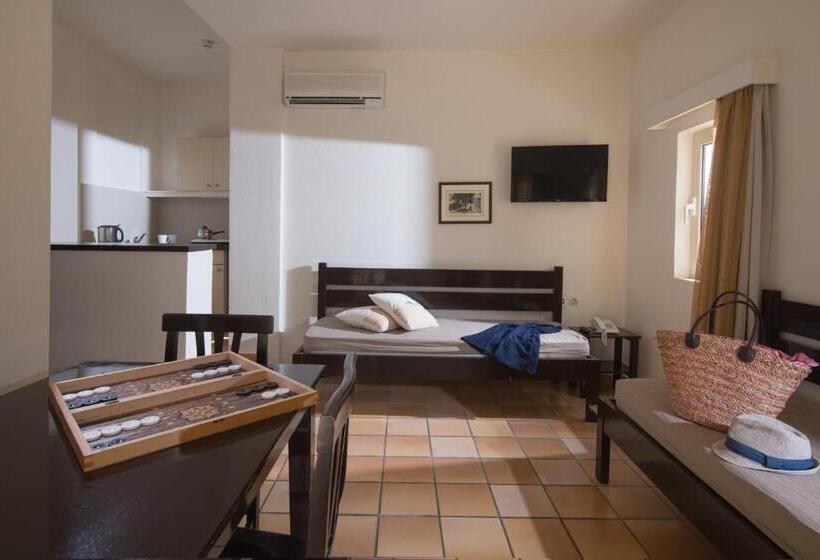 2침실 패밀리 아파트, Ourania Apartments