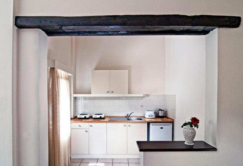 شقة غرفة واحدة, Ourania Apartments