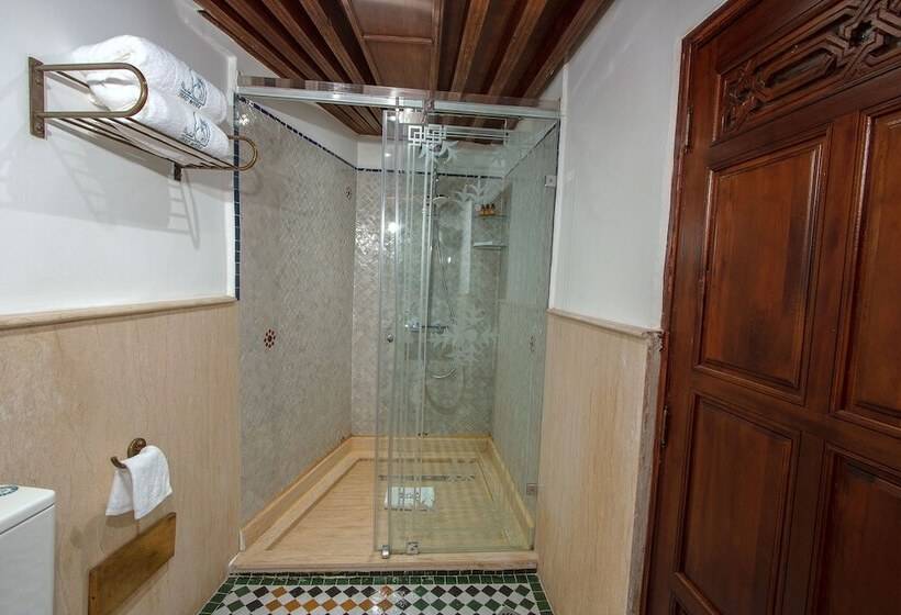 标准间, Riad Myra