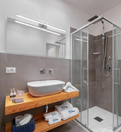 اتاق لوکس یک تخته, B&blue